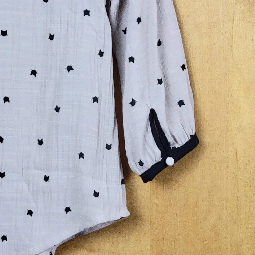 E Hanger M Black and Tan Tie Neck Blouse With All Over Black Kitty Cat Print - S - Picture 6 of 7